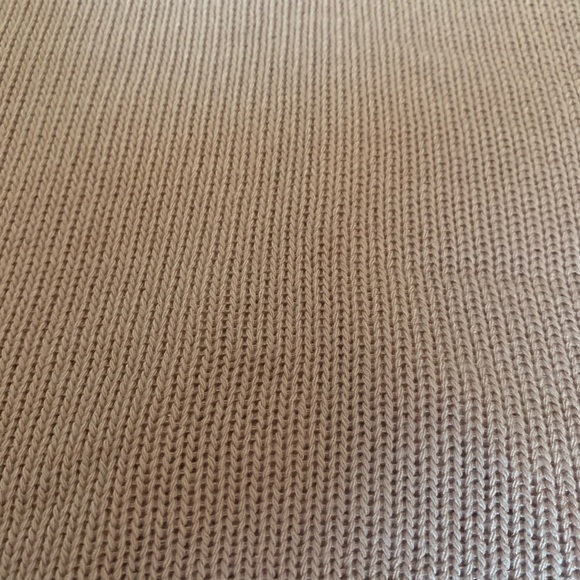 Woven tank ❤️ - Picture 3 of 5